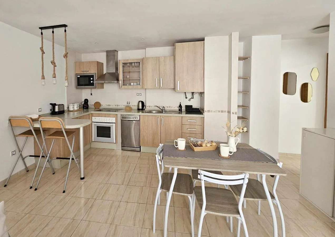 Sunlit Apartment 